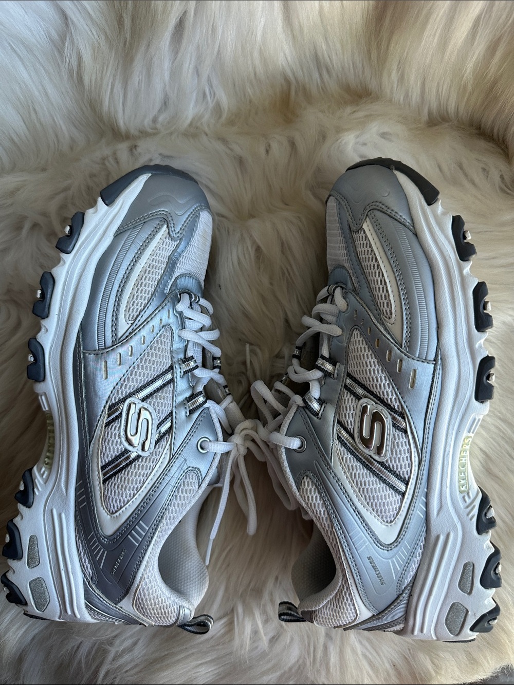 Skechers Silver and White Trail Running Sneakers/10